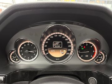 Mercedes E 200 - 10