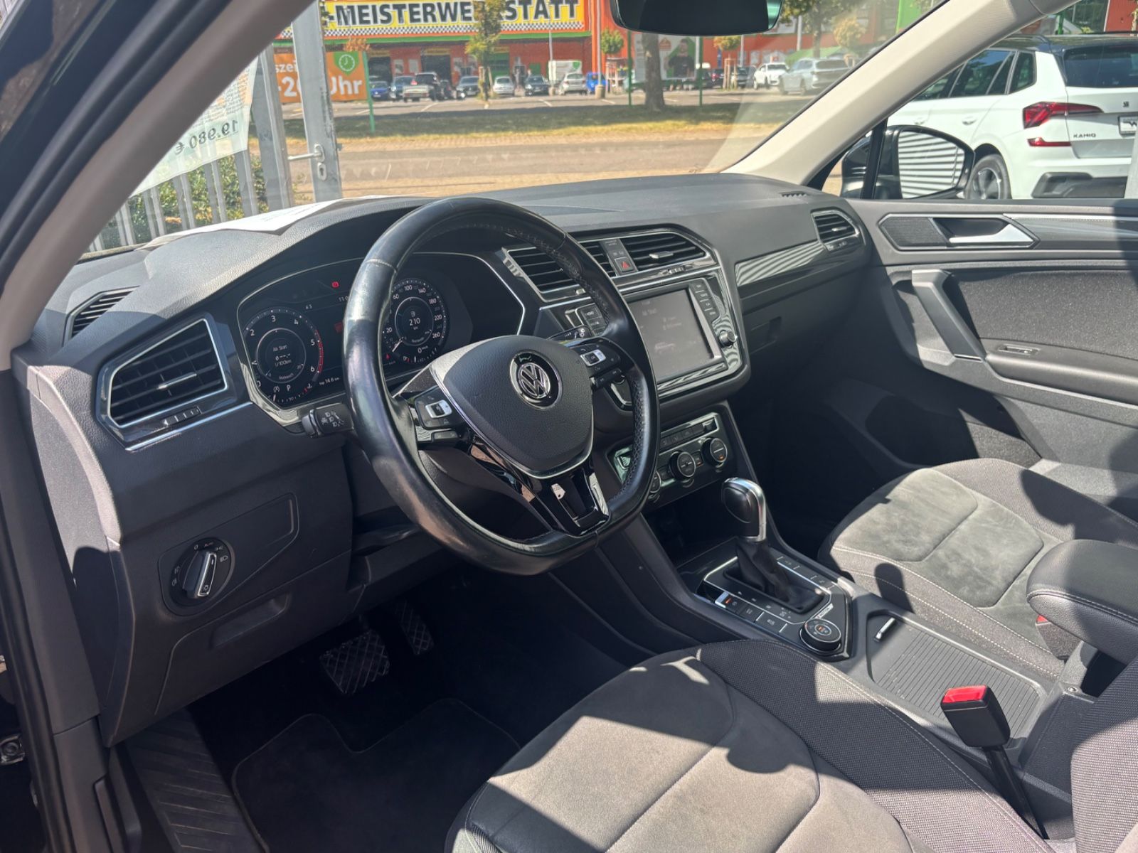 Fahrzeugabbildung Volkswagen Tiguan Highline BMT/Start-Stopp 4Motion