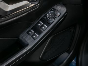 Ford Kuga Volll-Hybrid Titanium Kamera Navi