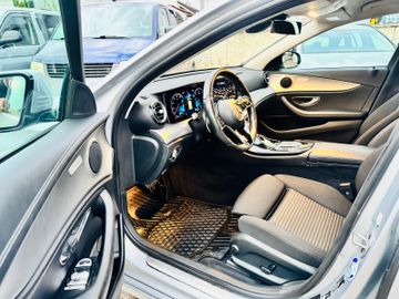 Mercedes E 220 - 8