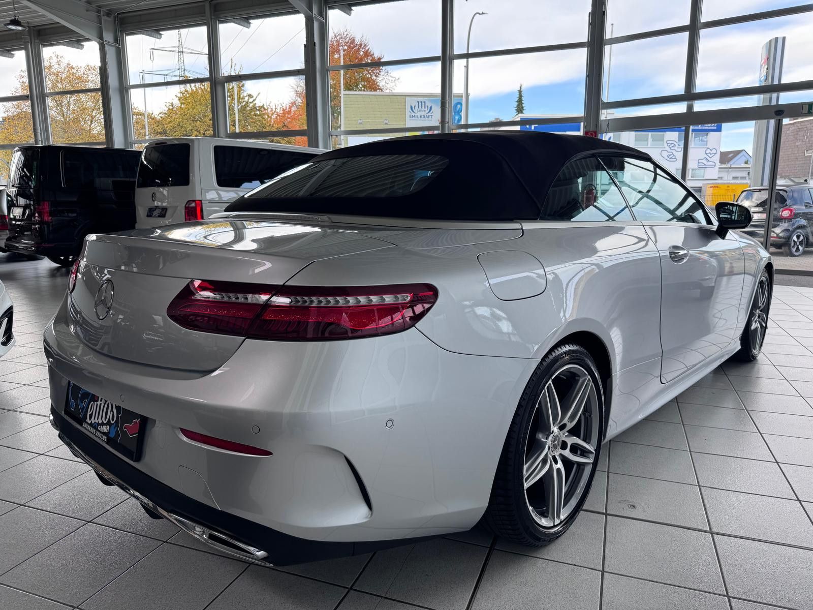 Mercedes-Benz E 300d Cabrio AMG LED AHK Multibeam CarPlay BT foto 5