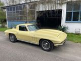 Corvette C2 coupe mit 5-Gang Schaltgetriebe - Corvette aus 1965