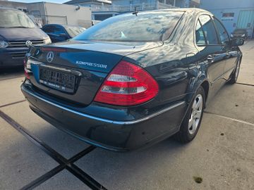 Mercedes E 200 - 5