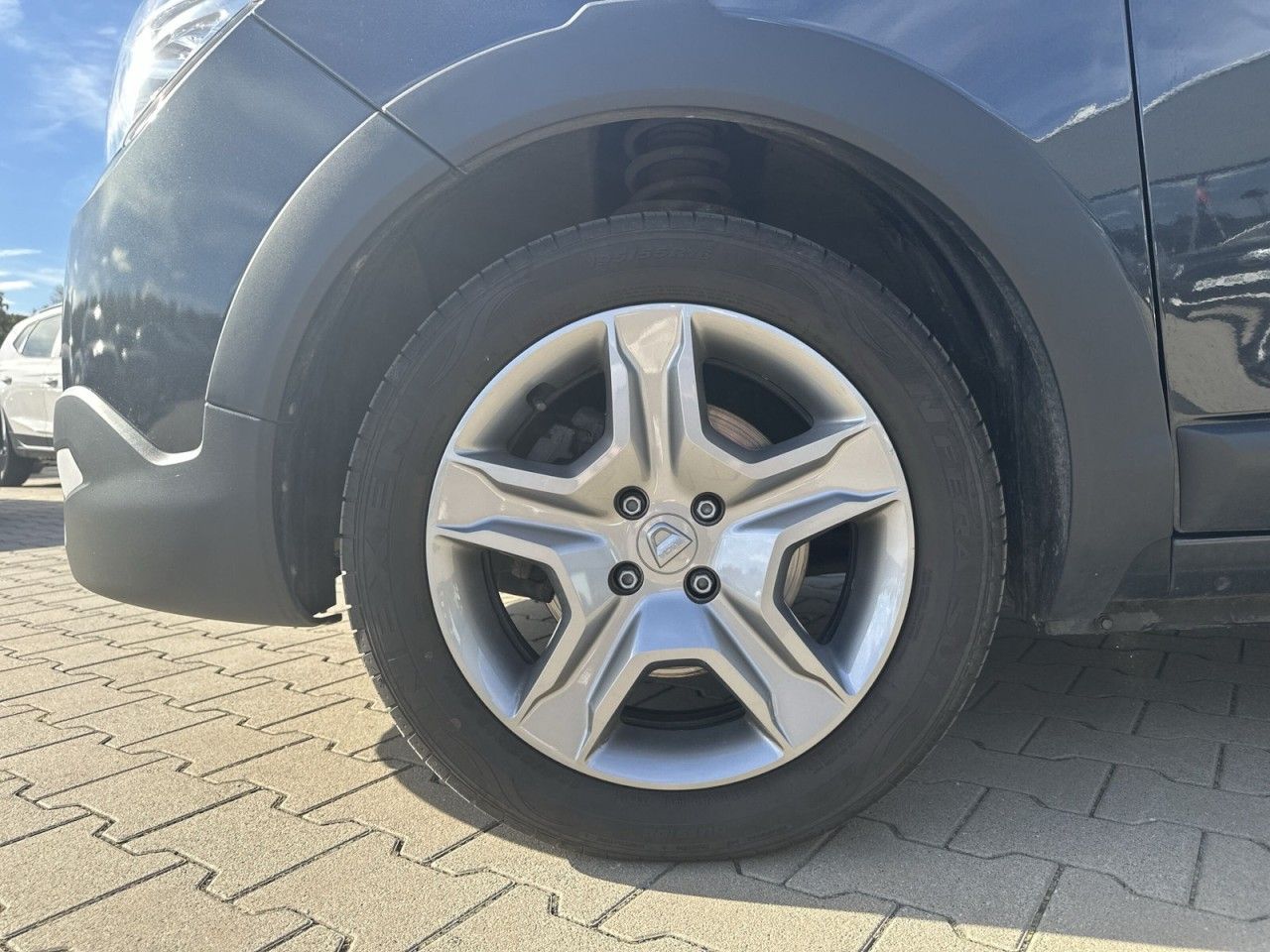 Fahrzeugabbildung Dacia Lodgy Stepway TCe 130 PS