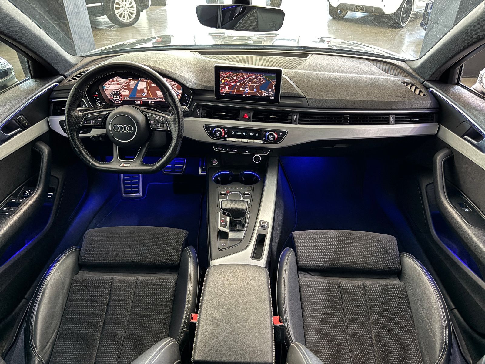 Fahrzeugabbildung Audi A4 2.0 TFSI S-TRONIC 3X-SLINE VIRTUAL LED VOLL