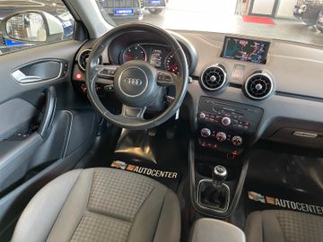 Audi A1 ambition *BI-XENON*NAVI*SZHZ*TEMPOMAT*PDC*