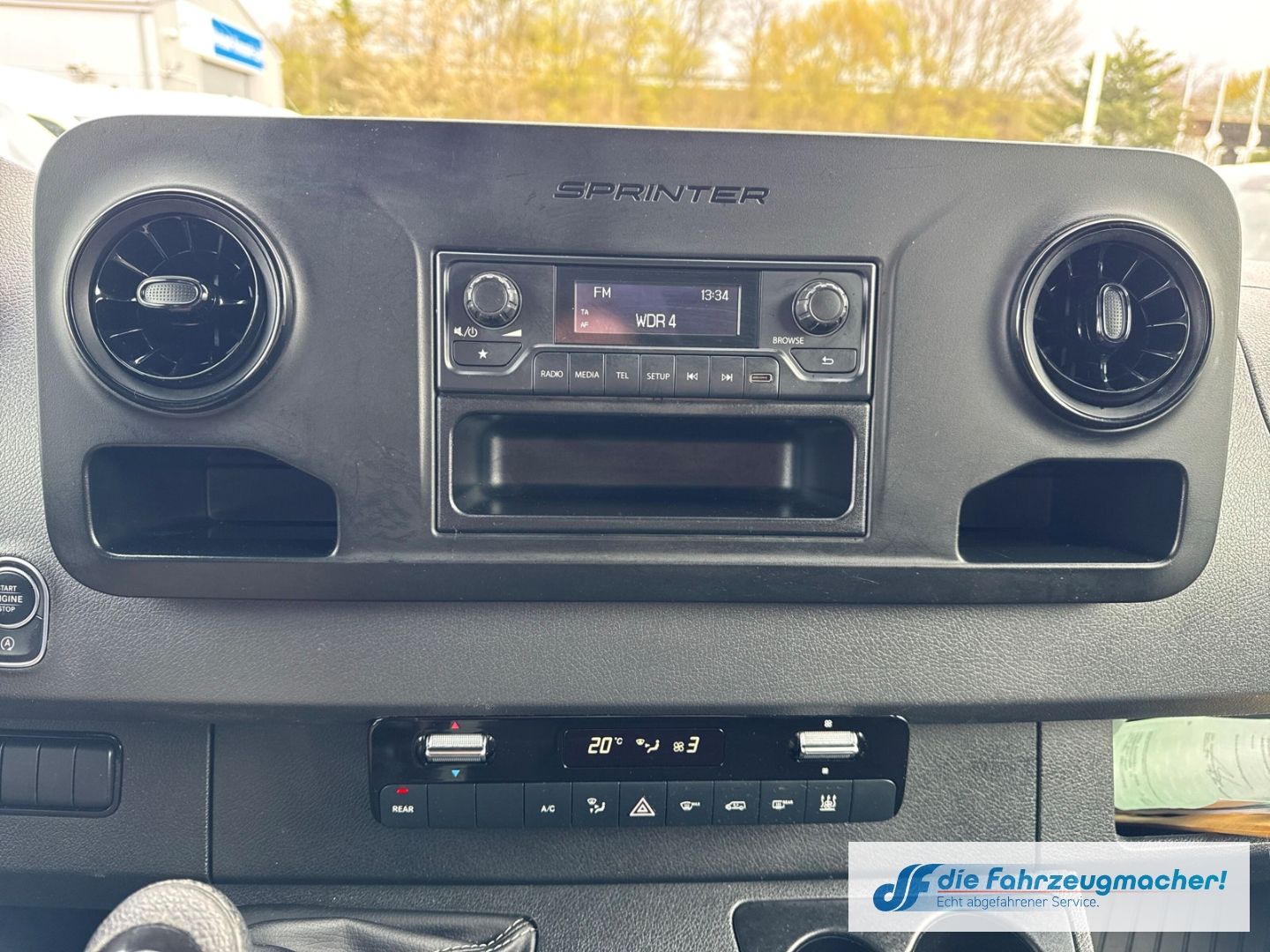 Fahrzeugabbildung Mercedes-Benz Sprinter III Tourer RWD AWD 311 CDI L2 DAB Tel.-
