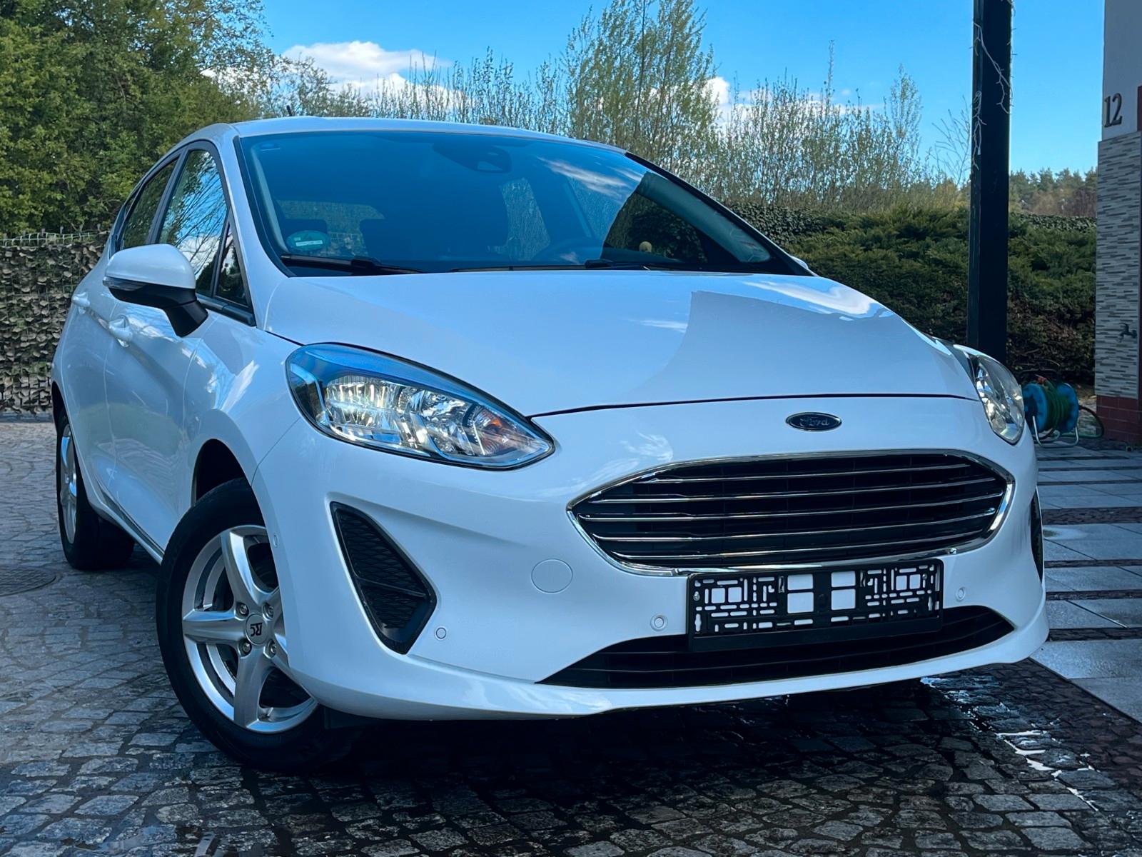 Ford Fiesta Cool & Connect  Zahnriemen & Tüv neu
