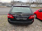Mercedes-Benz E 220 E T-Modell E 220 CDI BlueEfficiency - Mercedes-Benz E 220: Cdi T Modell