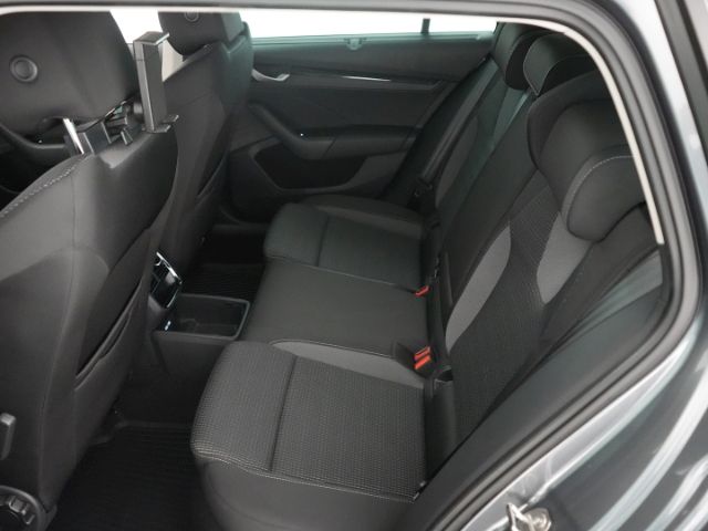 Octavia COMBI SELECTION TDI DSG+NAVI+SITZHEIZUNG