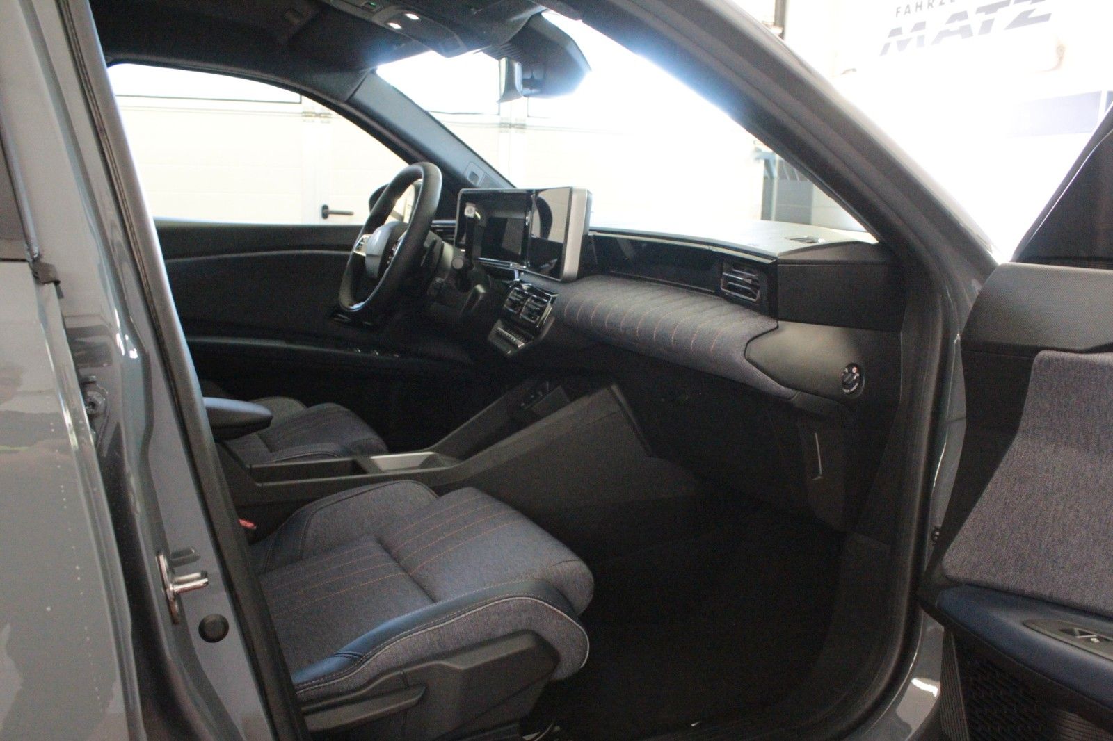 Fahrzeugabbildung Renault R 4 E-Tech 150 Comfort Range Techno Winter-Paket