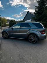 Mercedes-Benz ML 63 AMG mit LPG so günstig wie ein Klein... - Mercedes-Benz ML-Klasse mit LPG-Antrieb