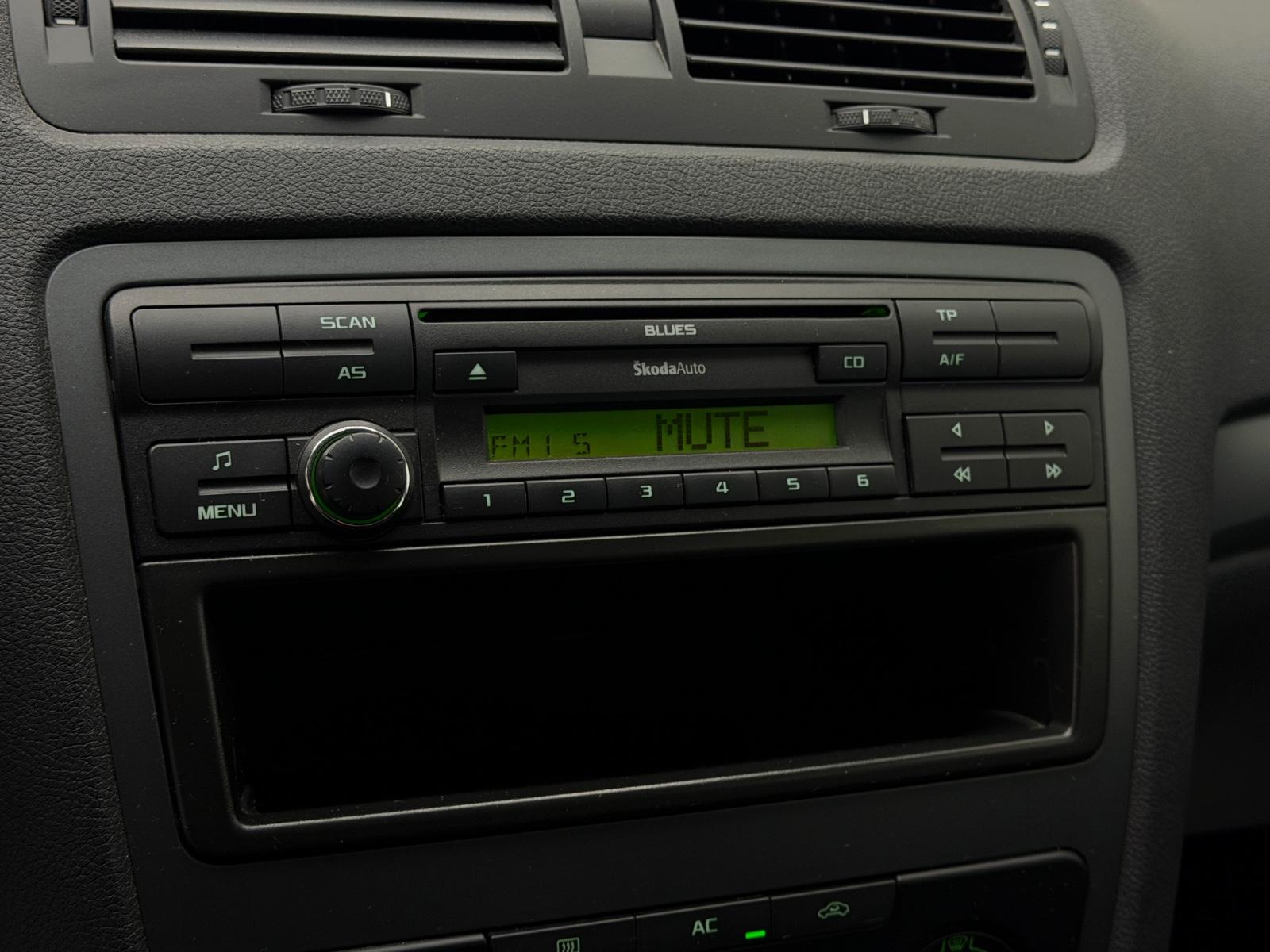Skoda Octavia 2013 — photo 16