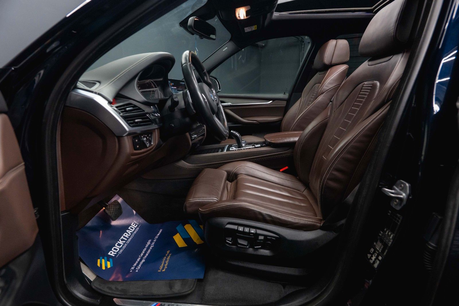 Fahrzeugabbildung BMW X5 M50d Performance *Pano*CarPlay*DAB*360°*  19%