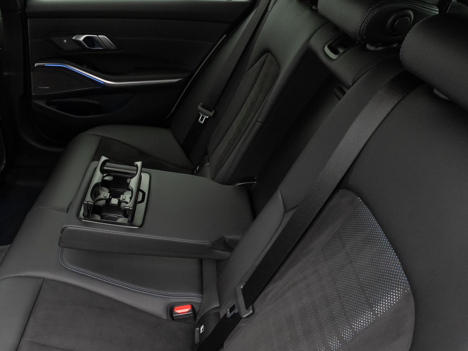Fahrzeugabbildung BMW M340i xD Laser Kamera HUD DAB H/K Komfort Alarm
