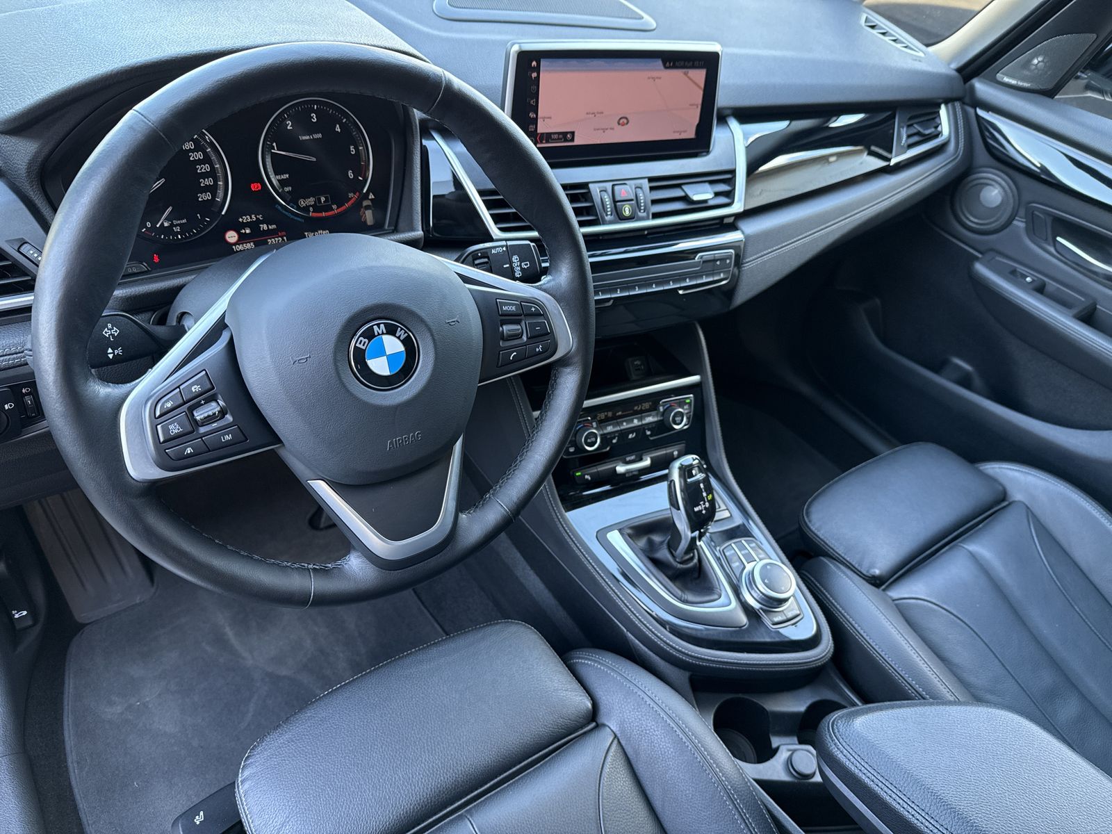 Fahrzeugabbildung BMW 220d Gran Tourer xD Sport-Line 7-Sitzer NAV+PANO