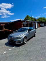 Mercedes-Benz C 250 CGI Zylinderkopfdichtung ist defekt - Zylinderkopf gebraucht