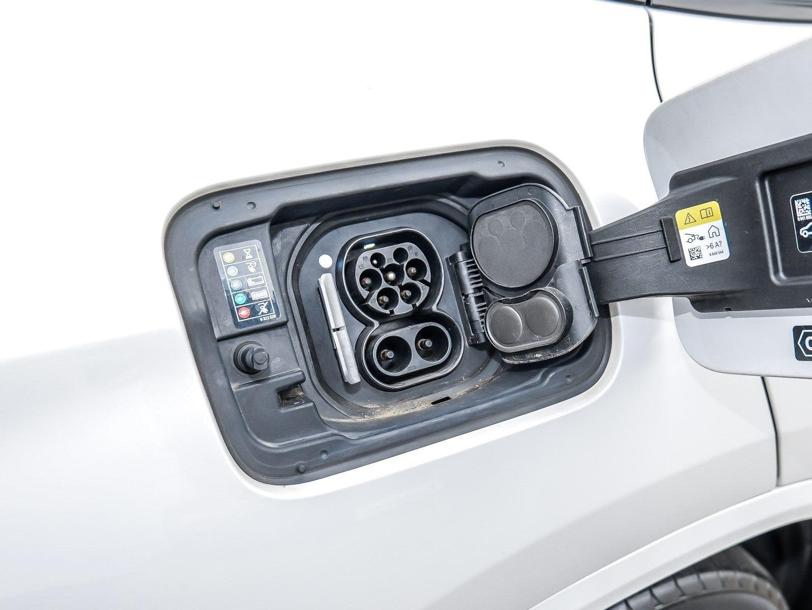 BMW iX3 HUD PANO ACC AHK 360°KAM RFK NAVI Standh.