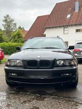BMW  325iX  Touring. Allrad  6 Zylinder Be... - BMW 320 aus 2001: Kombi