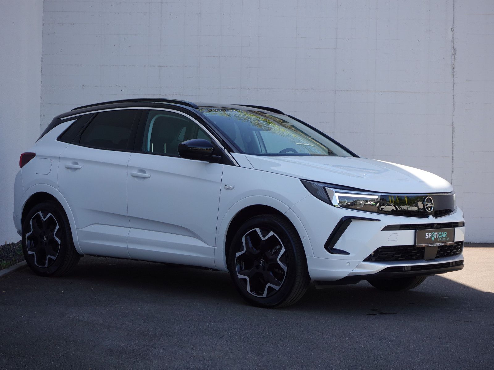 Fahrzeugabbildung Opel Grandland 1.2Turbo  Elegance Automatik  Navi,SHZ