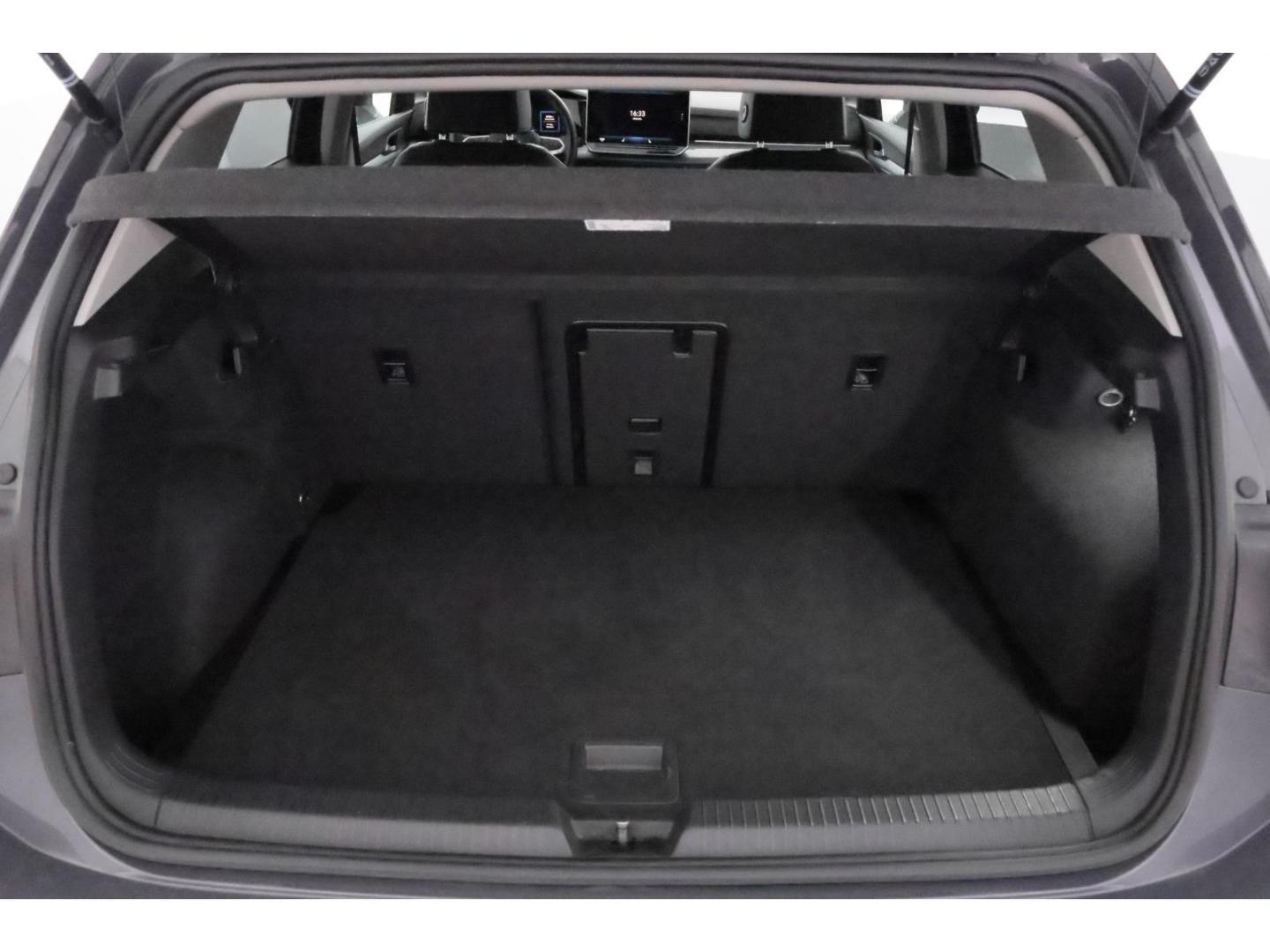 Volkswagen Golf VIII 1.5TSI Goal+LED+CARPLAY+VIRTUAL+TEMPO, миниатюра 16