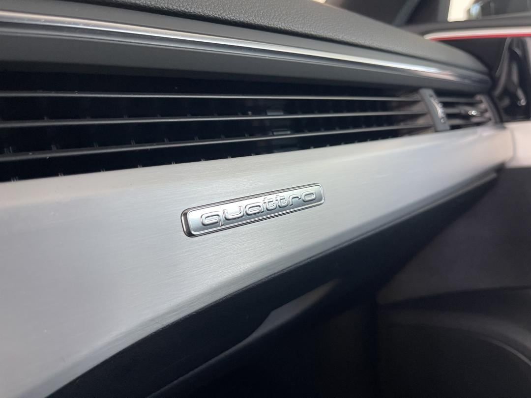 Fahrzeugabbildung Audi RS 4 Avant 2.9 quattro TFSI RS-AGA, MATRIX, Navi