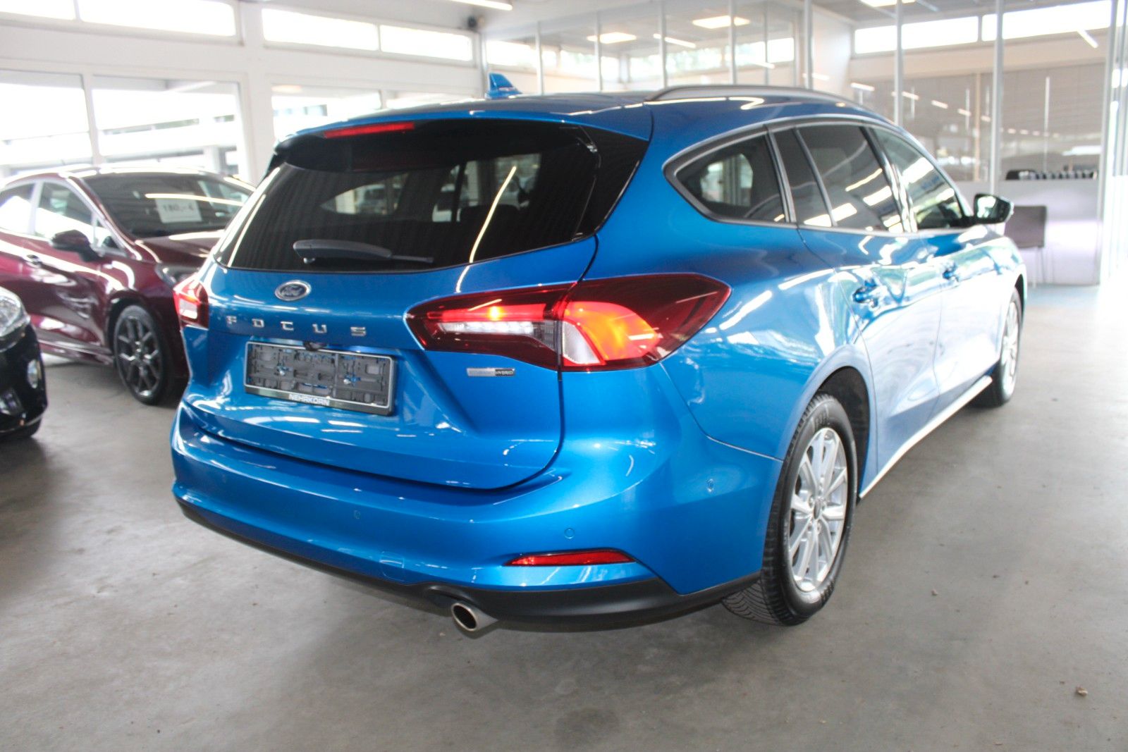 Fahrzeugabbildung Ford Focus Cool & Connect Aut. LED CAM PDC WinterPak.