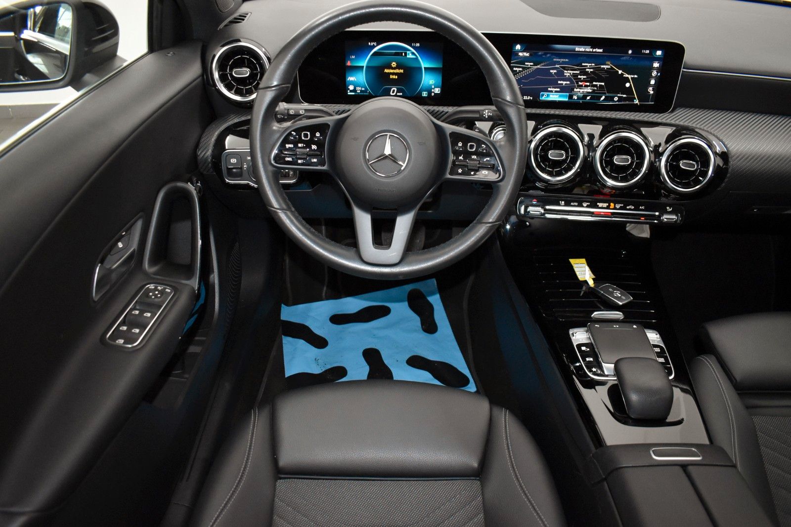 Fahrzeugabbildung Mercedes-Benz A 180d T.Leder,Navi,LED,Kamera,PDC,ParkPaket