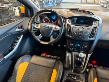 MYAUTOCENTER – Gebraucht- und Jahreswagen mit Werkstattservice in Pfaffenhofen Ford Focus *RECARO*SPORT*SitzHZ*2-ZONEN*TÜV 0127*