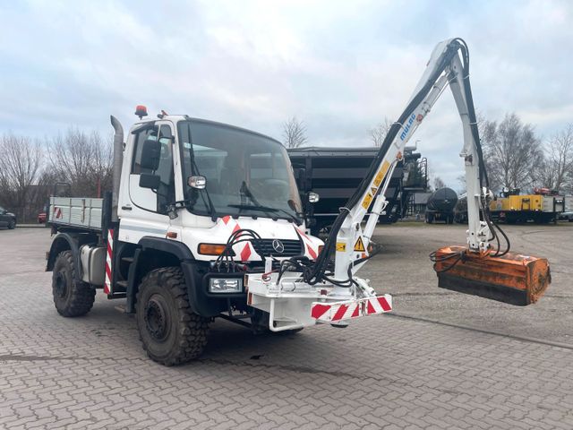 Unimog U 400 Pritsche / Mulag Mulcher / Wasserpumpe