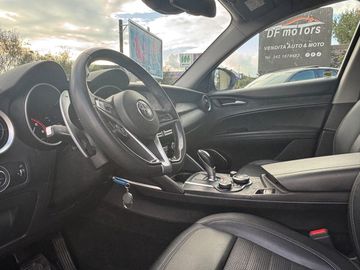 Alfa-Romeo Stelvio - 8