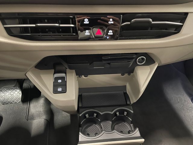 T7 Multivan Life lang 2.0 TDI DSG STANDHZG