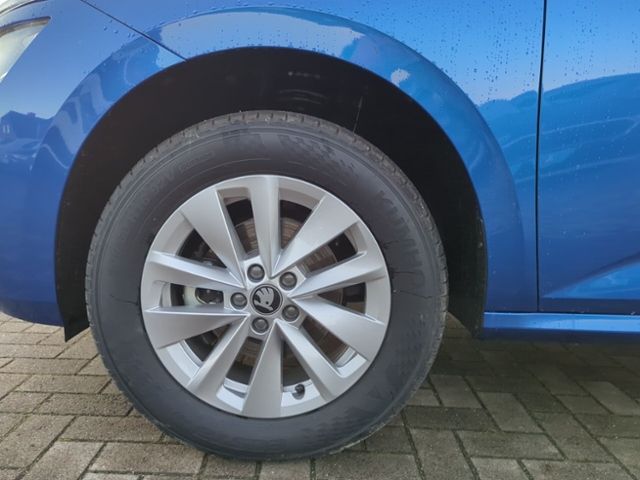 Fahrzeugabbildung SKODA Kamiq 1.0 TSI DSG Selection KAMERA PDC SMART LIN