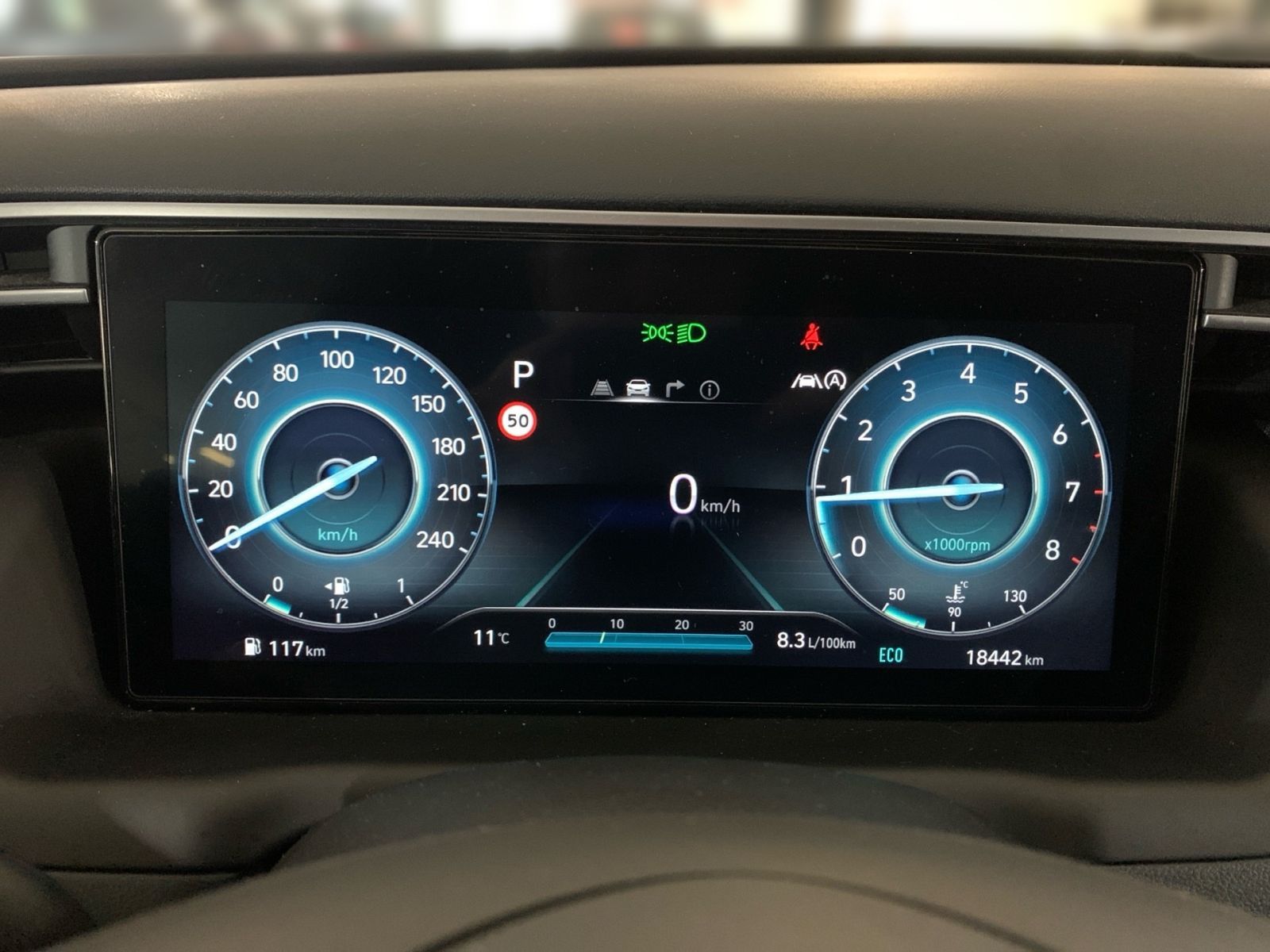 Fahrzeugabbildung Hyundai TUCSON 1.6 T-GDI 7-DCT Blackline Mild-Hybrid AHK