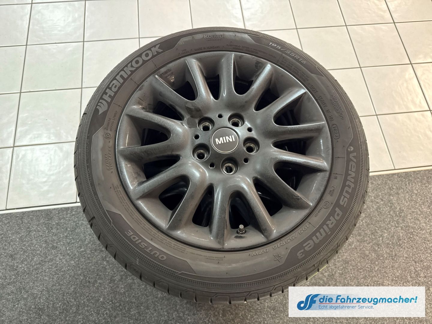 Fahrzeugabbildung MINI Cooper Classic Trim HUD Digitales Cockpit LED Ku