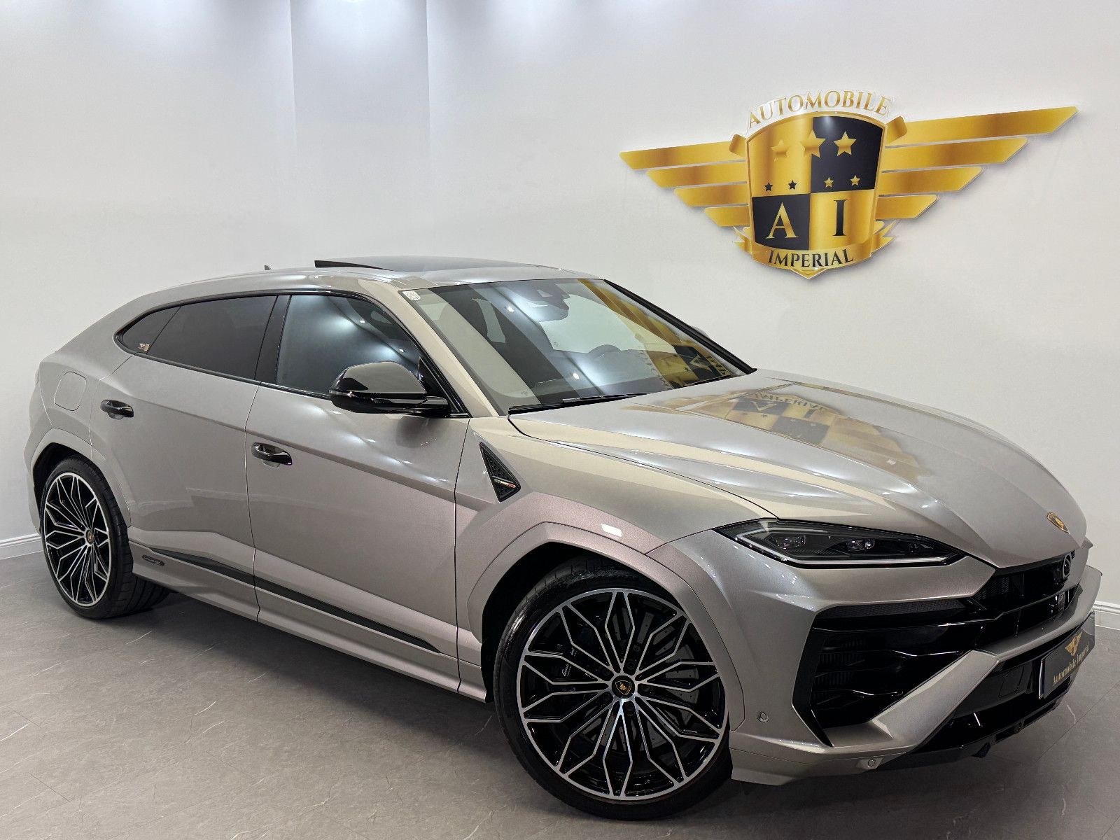 Lamborghini Urus SE // CARBON // UNIKAT // VOLLE HÜTTE /