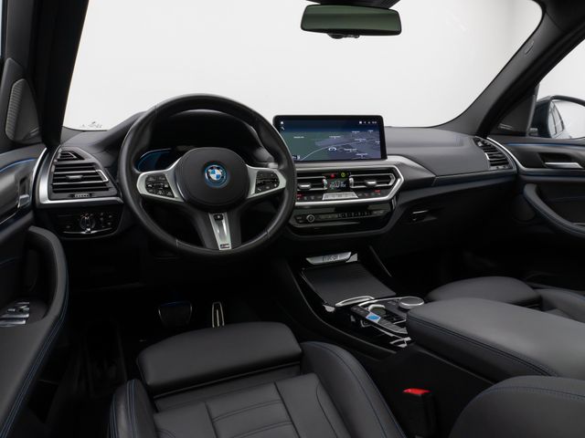 Foto Nummer 39: BMW iX3