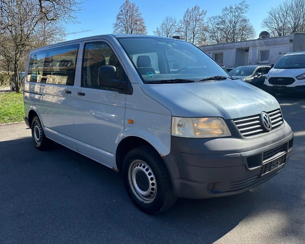 Volkswagen T5 Transporter Kasten-Kombi / 9 Sitzer