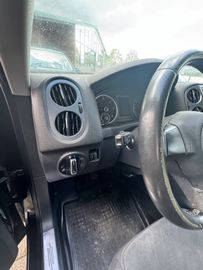 Volkswagen Tiguan - 9
