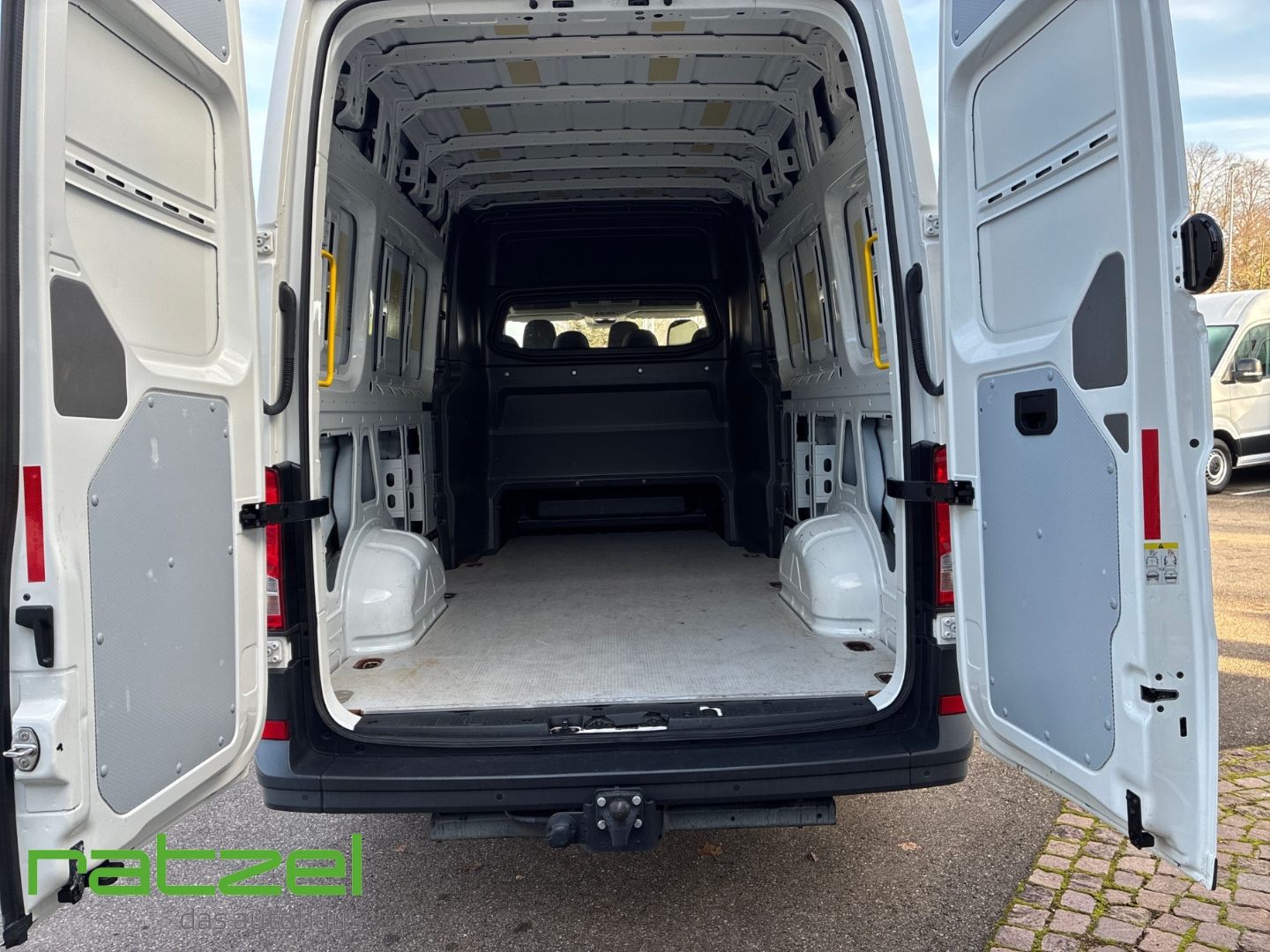 Fahrzeugabbildung Volkswagen Crafter Kasten PLUS lang Hochdach 35 2.0 TDI