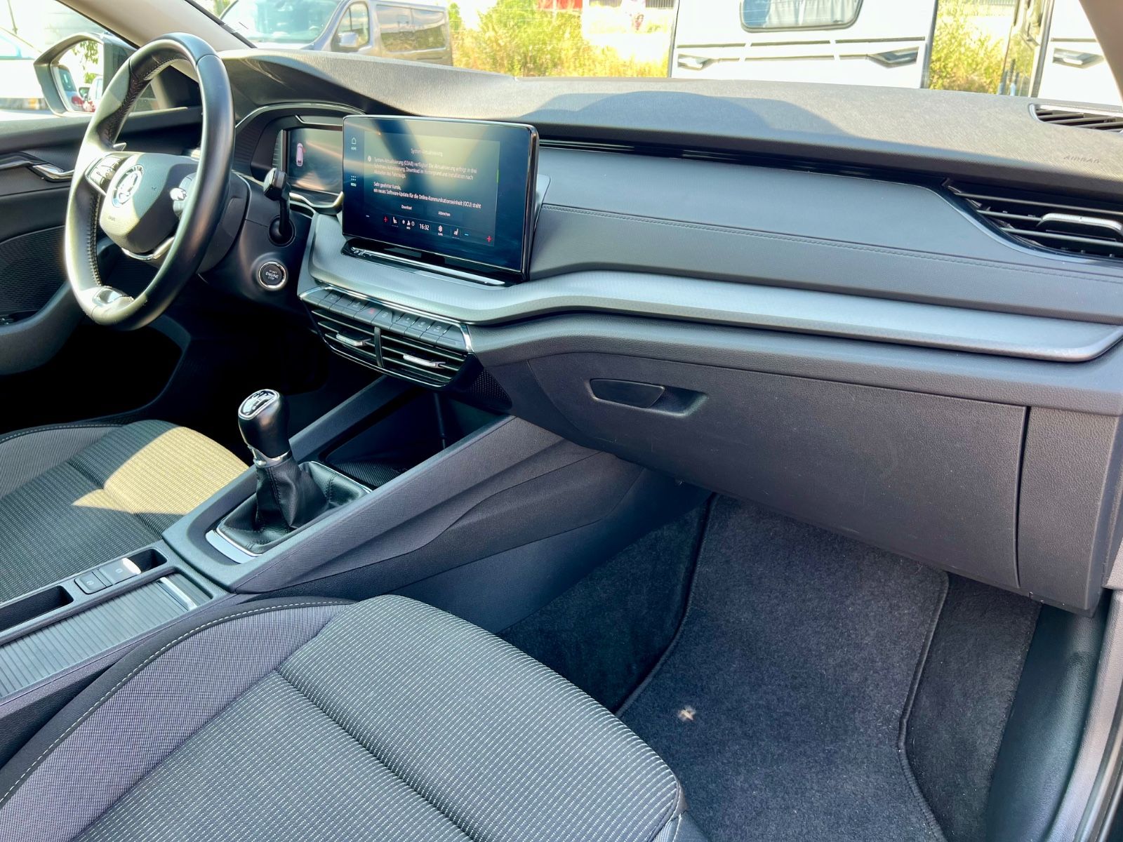 SKODA Octavia Combi Ambition AHK AAC SHZ NAVI CARPLAY