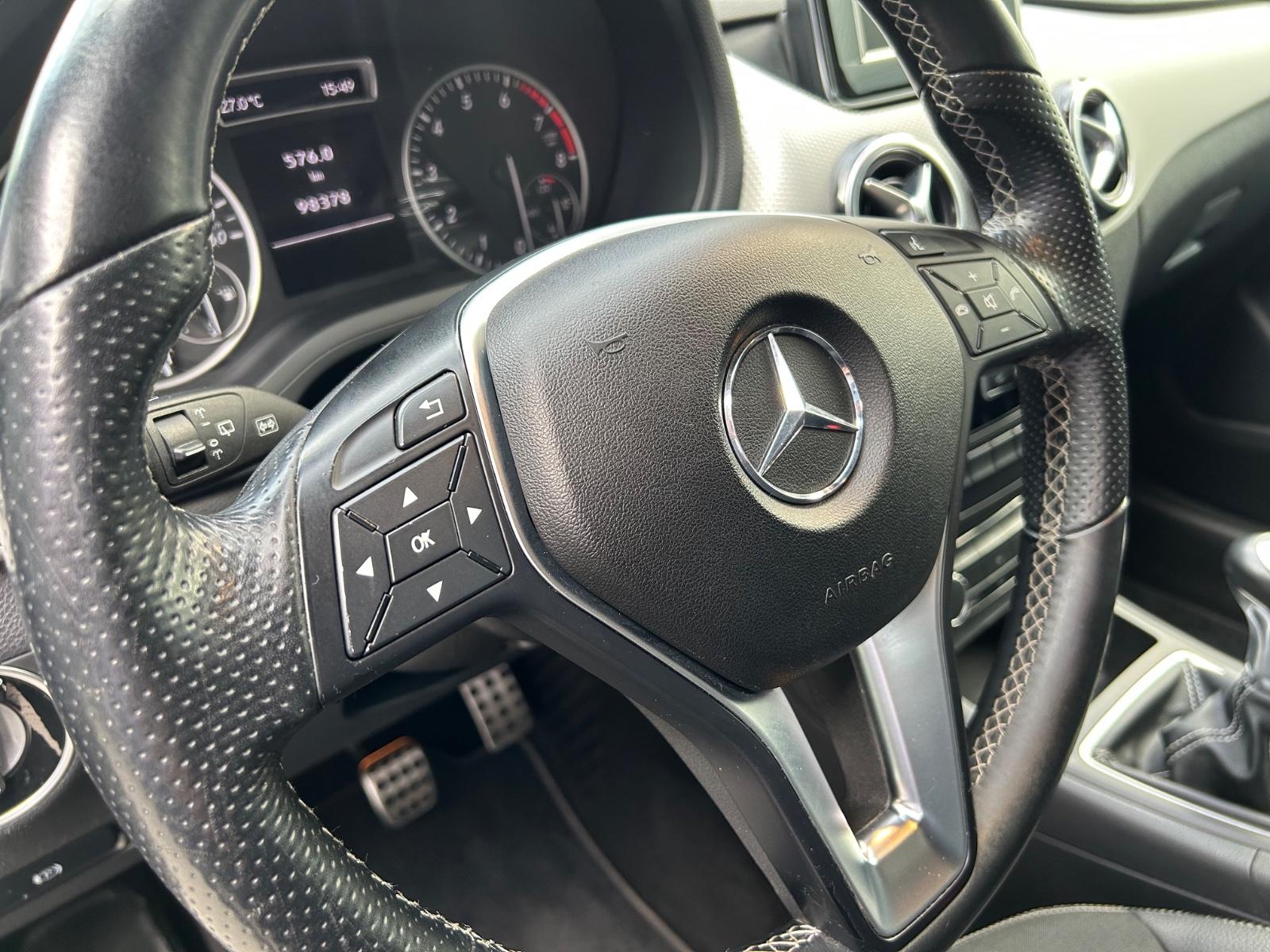 Mercedes-Benz B 180 AMG Line 2. Hand Navi Klima Teilleder USB
