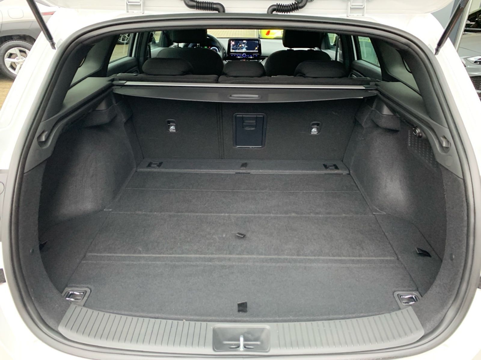 Fahrzeugabbildung Hyundai i30 Kombi 1.0 T-GDI 7-DCT Advantage LED Navi