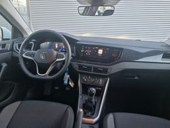 Fahrzeugabbildung Volkswagen Polo 1.0 MPI Life APP DAB PDC
