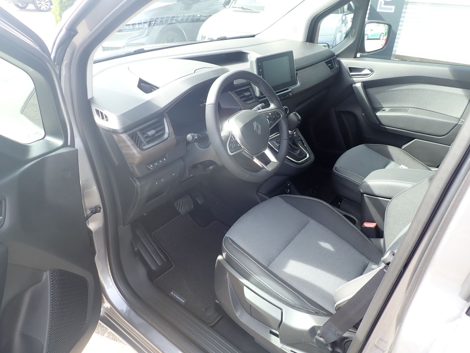 Fahrzeugabbildung Renault Kangoo E-TECH elektr. Techno Comfort Range AC22