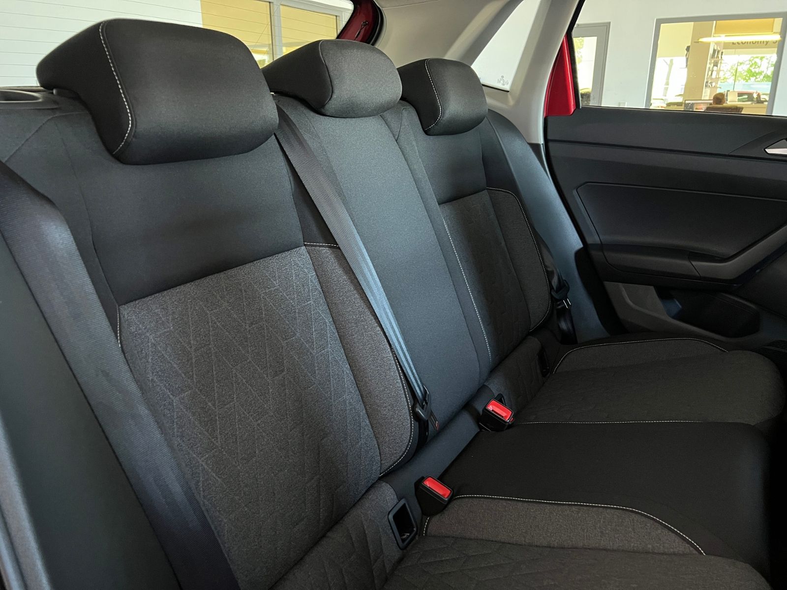 Fahrzeugabbildung Volkswagen Polo MOVE 1.0 TSI DSG *AHK, Kamera, LM'-15*