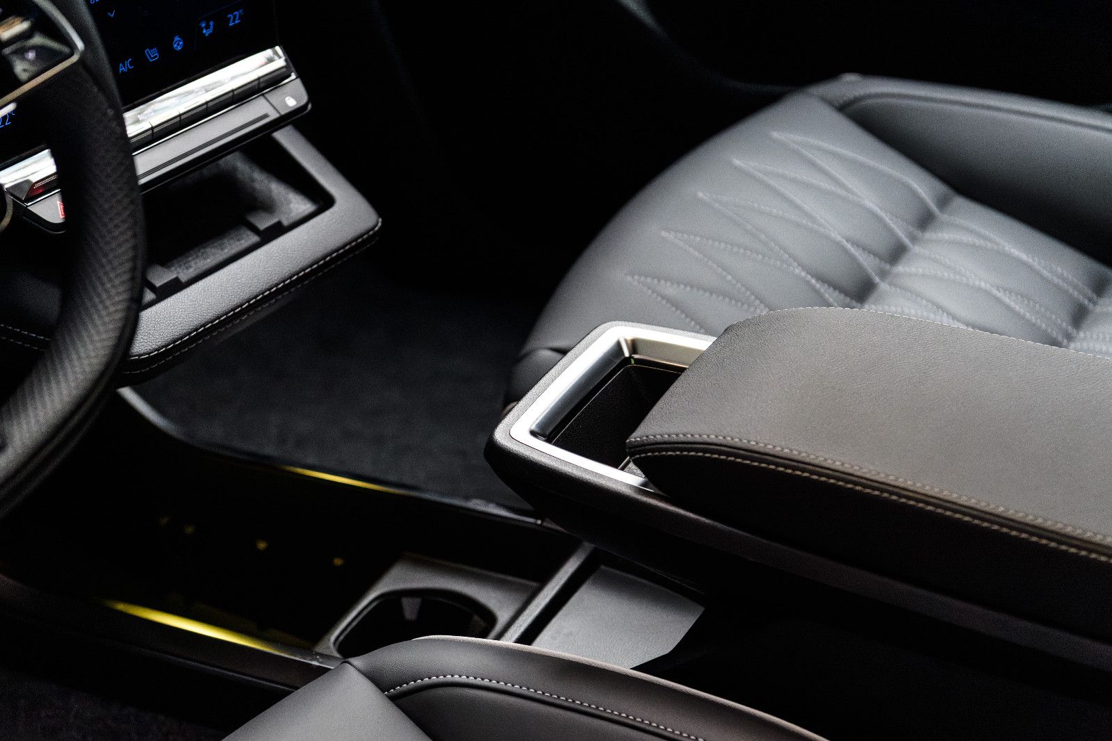 Fahrzeugabbildung Mitsubishi Eclipse Cross Luxury *22KW Laden