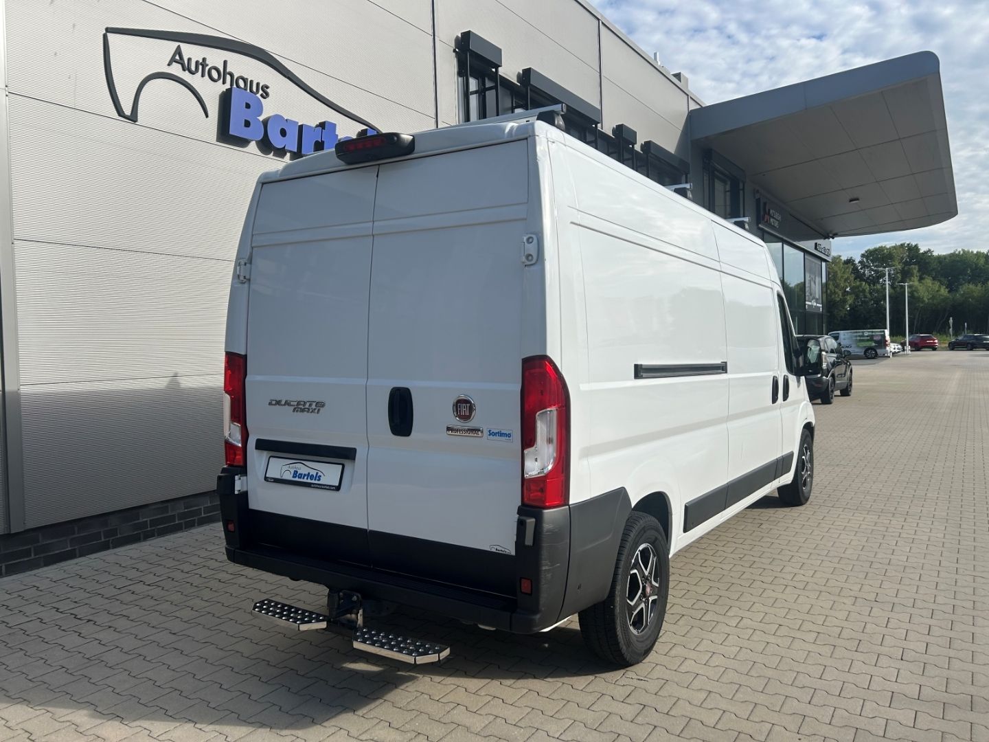 Fahrzeugabbildung Fiat Ducato Maxi Grossr.-Kasten 35 180 L4H2 Sortimo,2