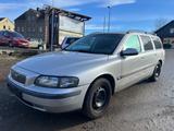 Volvo V70 2.4 - gebrauchte Volvo V70 aus dem Jahr 2000
