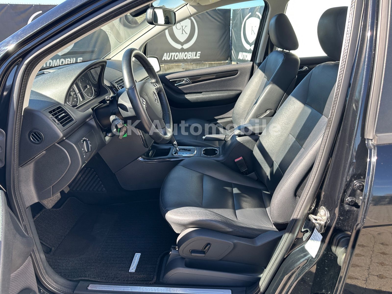 Fahrzeugabbildung Mercedes-Benz A 200 Avantgarde Special Edition/Automatik/Navi